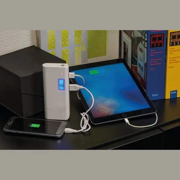 Fehér 10 000mAh powerbank 4