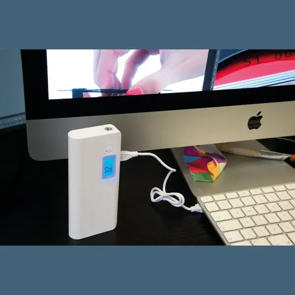 Fehér 10 000mAh powerbank 5
