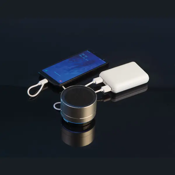 Fehér 10 000 mAh power bank 4