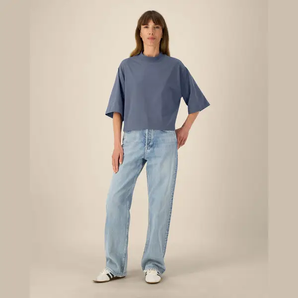 The Stella Raya női rövidített póló